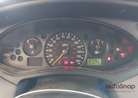 2003 Ford Focus z USA, uszkodzony, nr VIN DENNISOLSEN